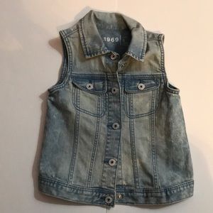 Gap kids acid washed denim vest size 5